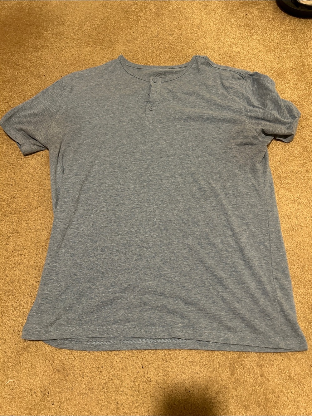 Men's Heather Blue Short-Sleeve Henley T-Shirt
